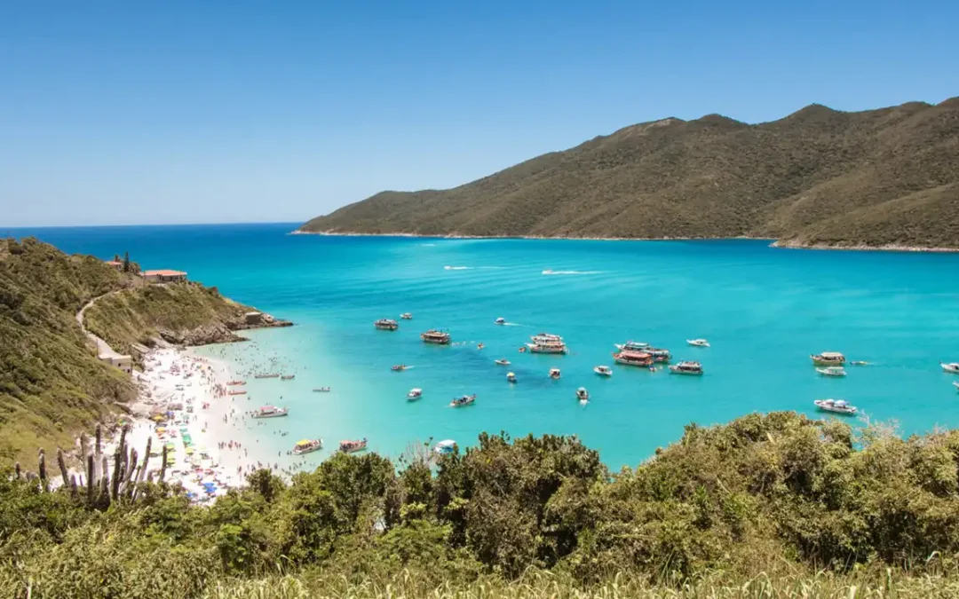 Conheça a praia mais perfeita do Brasil, em Arraial do Cabo