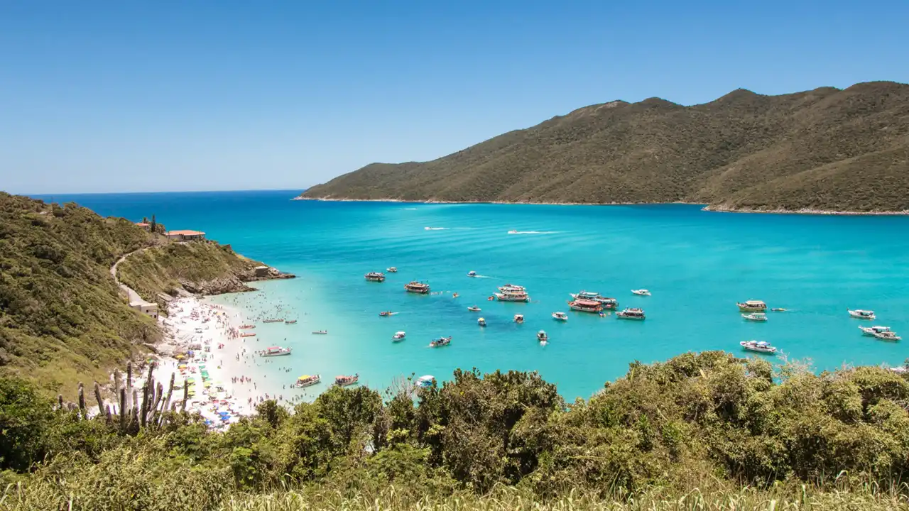 Praia do farol em Arraial do Cabo.