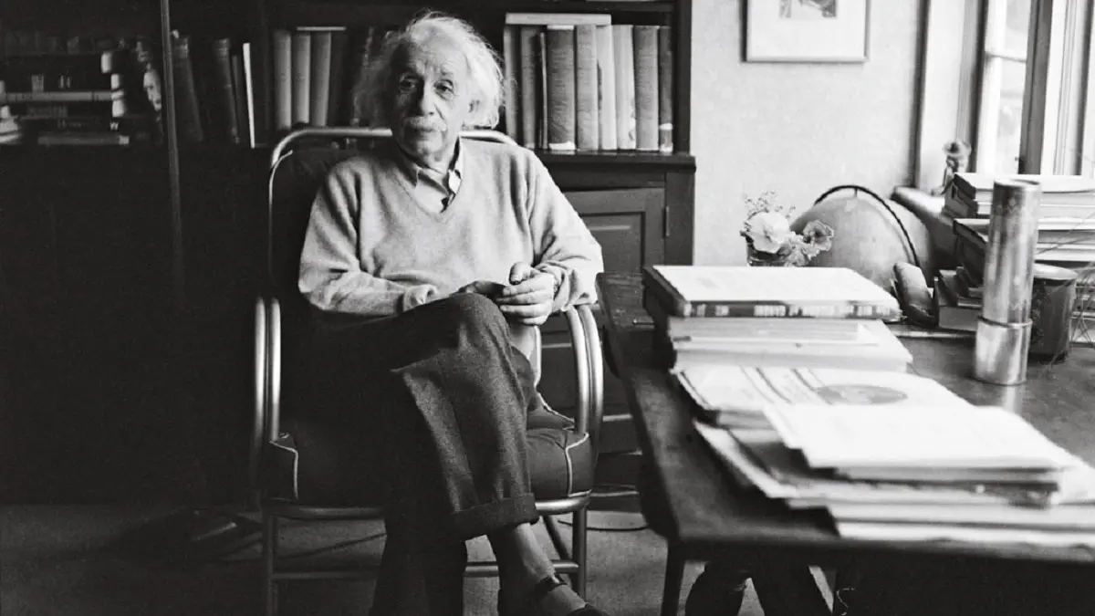 Vamos então explorar 4 lições da vida de Einstein que nos inspiram