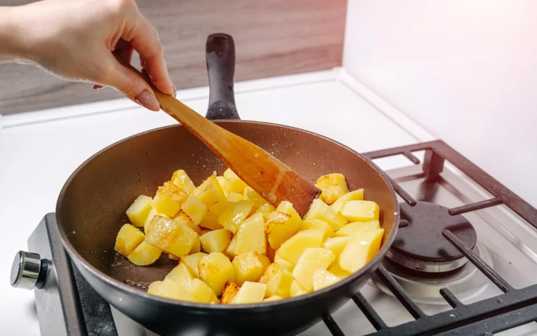 4 erros comuns que quase todo mundo comete ao cozinhar batatas