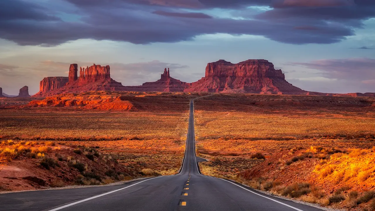 Vale da Morte: Pedras movem-se misteriosamente neste deserto, sem explicação humana, fascinando exploradores e cientistas.