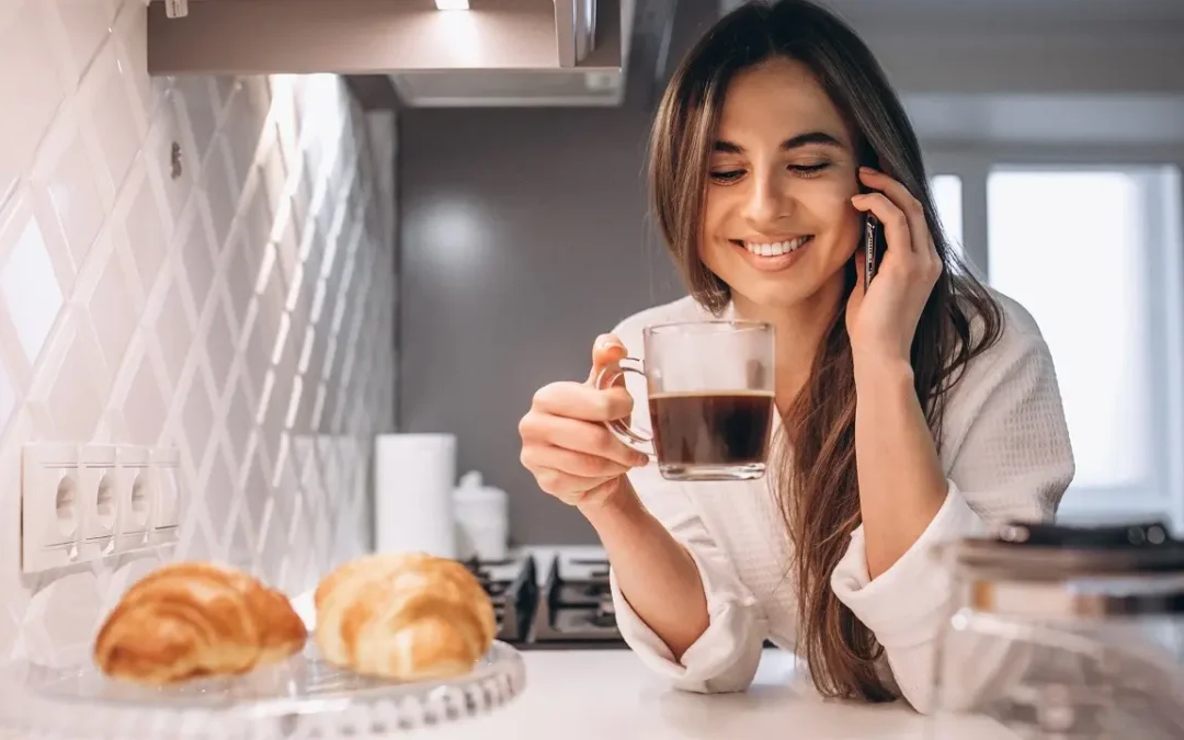 A valiosa vitamina no café que te fará querer beber todos os dias